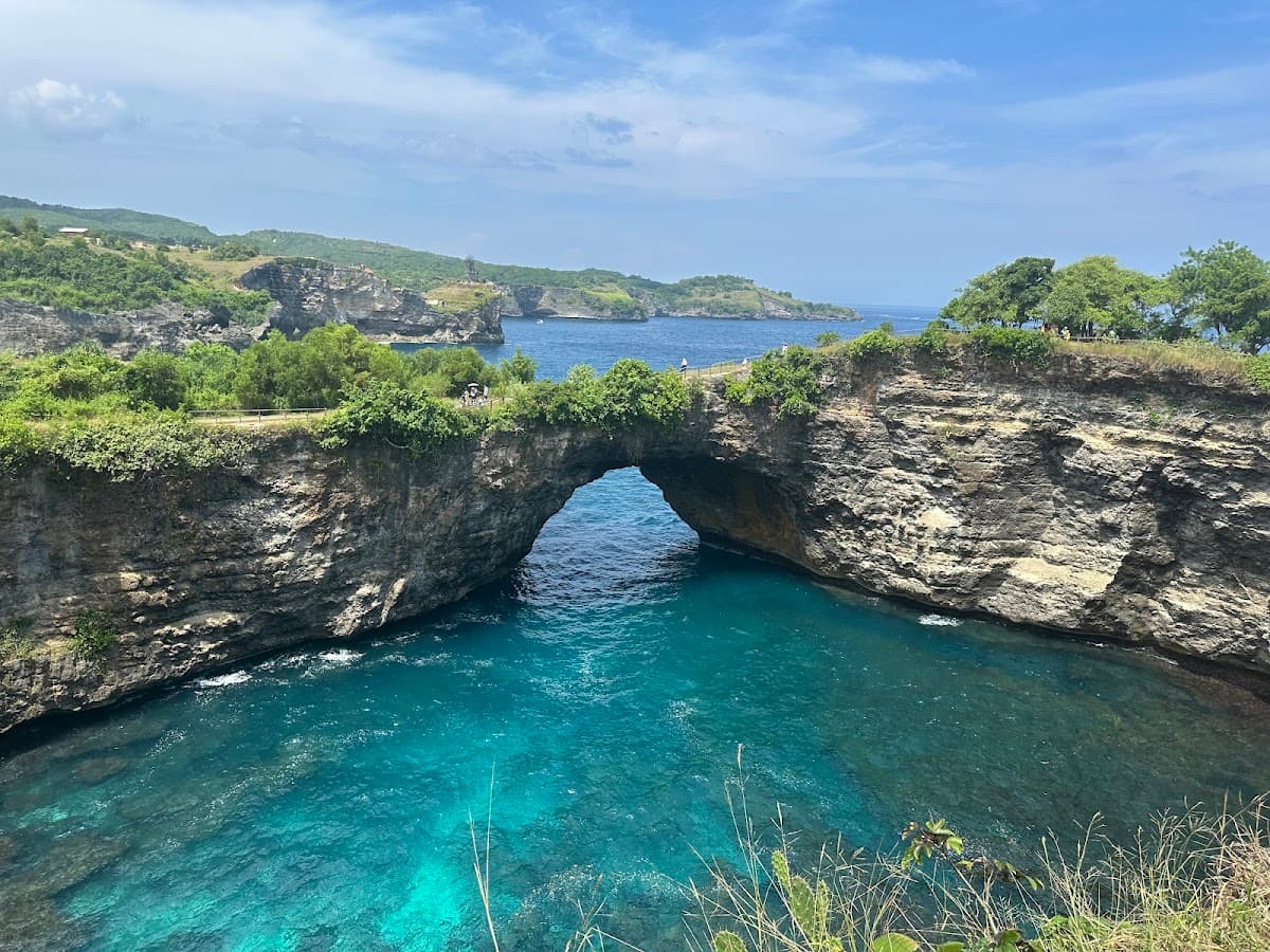 Nusa Penida Beach Day trip by Speedboat Guided Tour