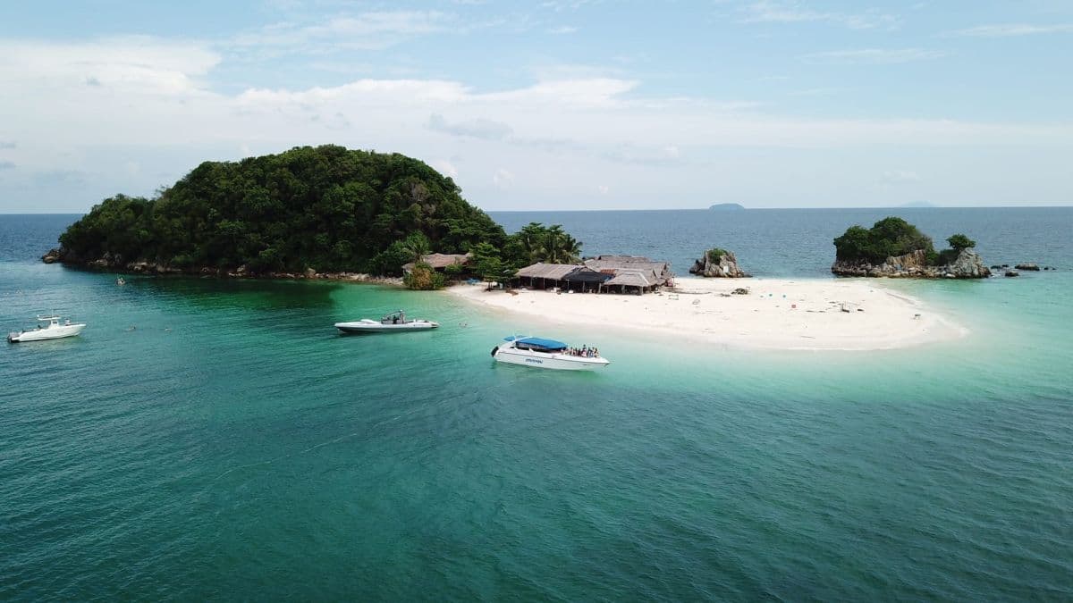Phi Phi Island Day Trip Speedboat Tour include Transfer