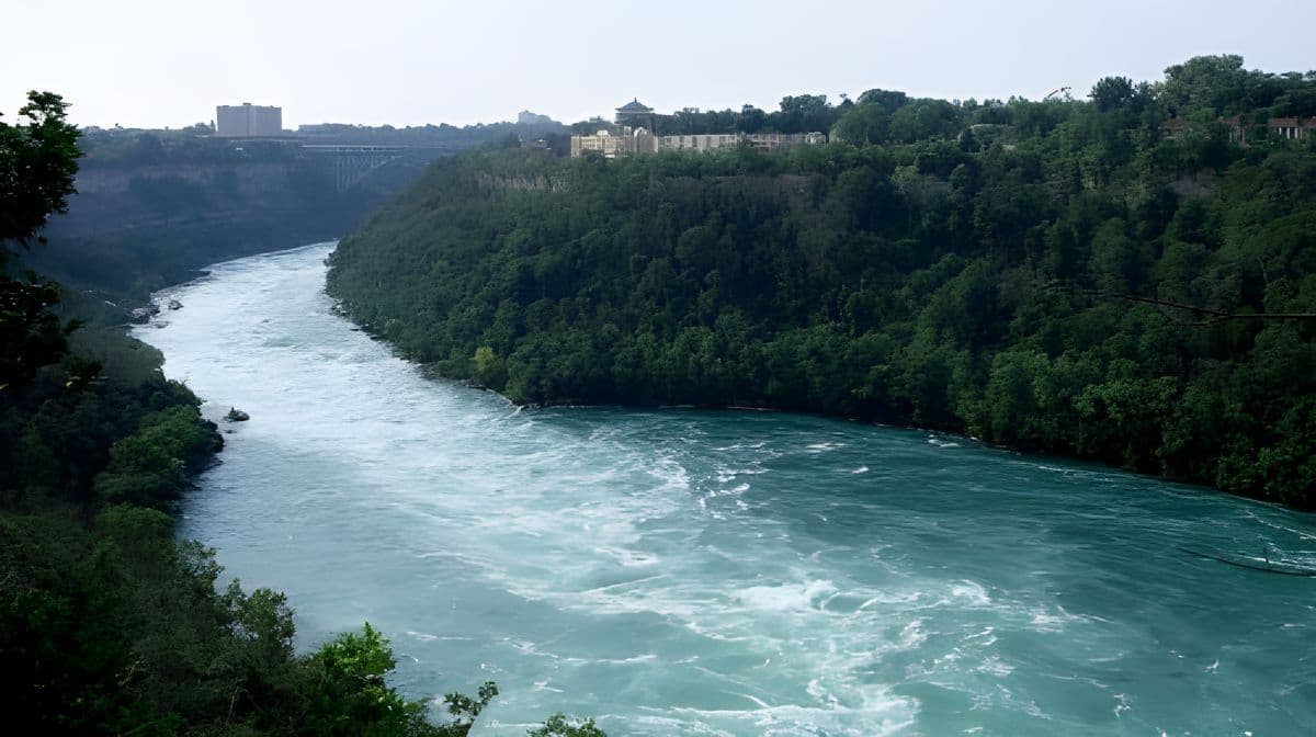 Niagara Falls USA: Cave of the Winds & Maid of the Mist Ride Day Tours