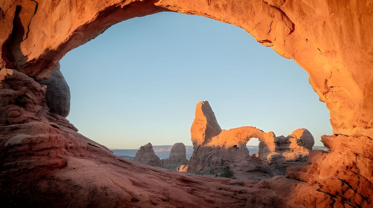 Arches National Park: Sunset Pavement Van Tour
